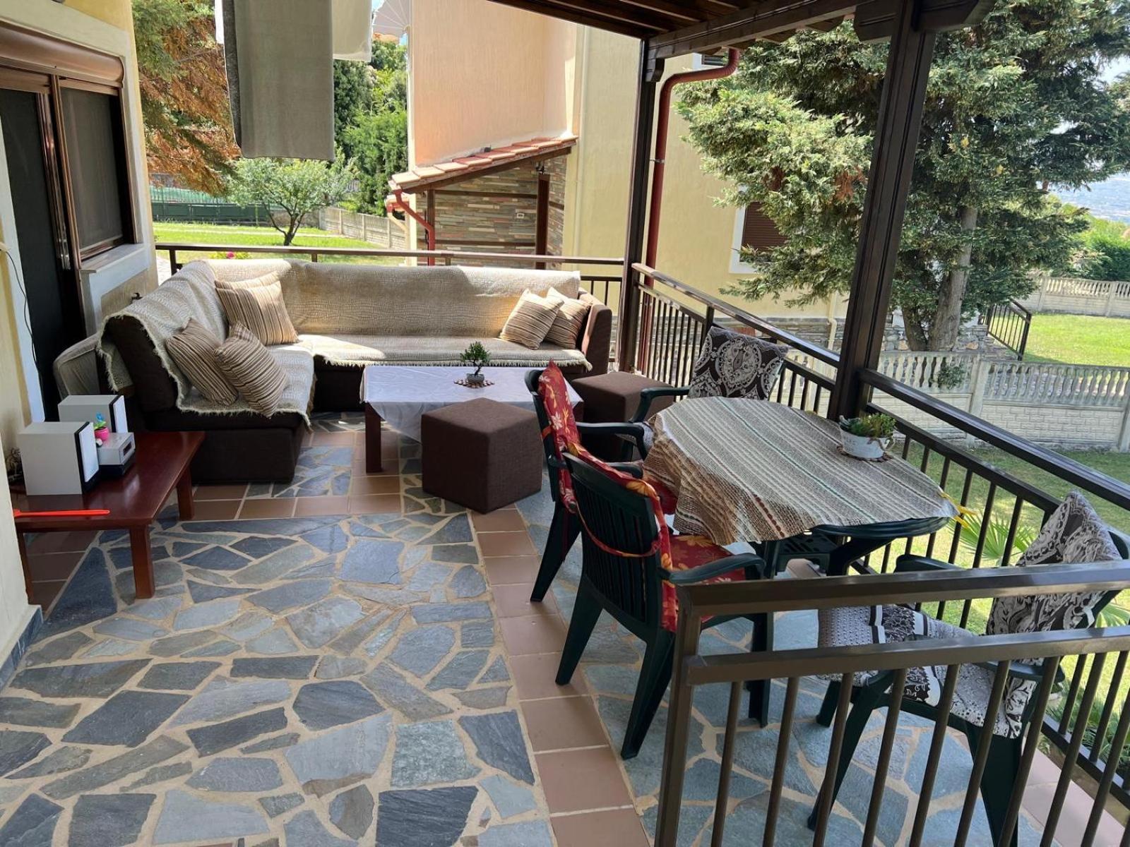 Zeus Viewpoint Villa: Three Floors Of Beauty *